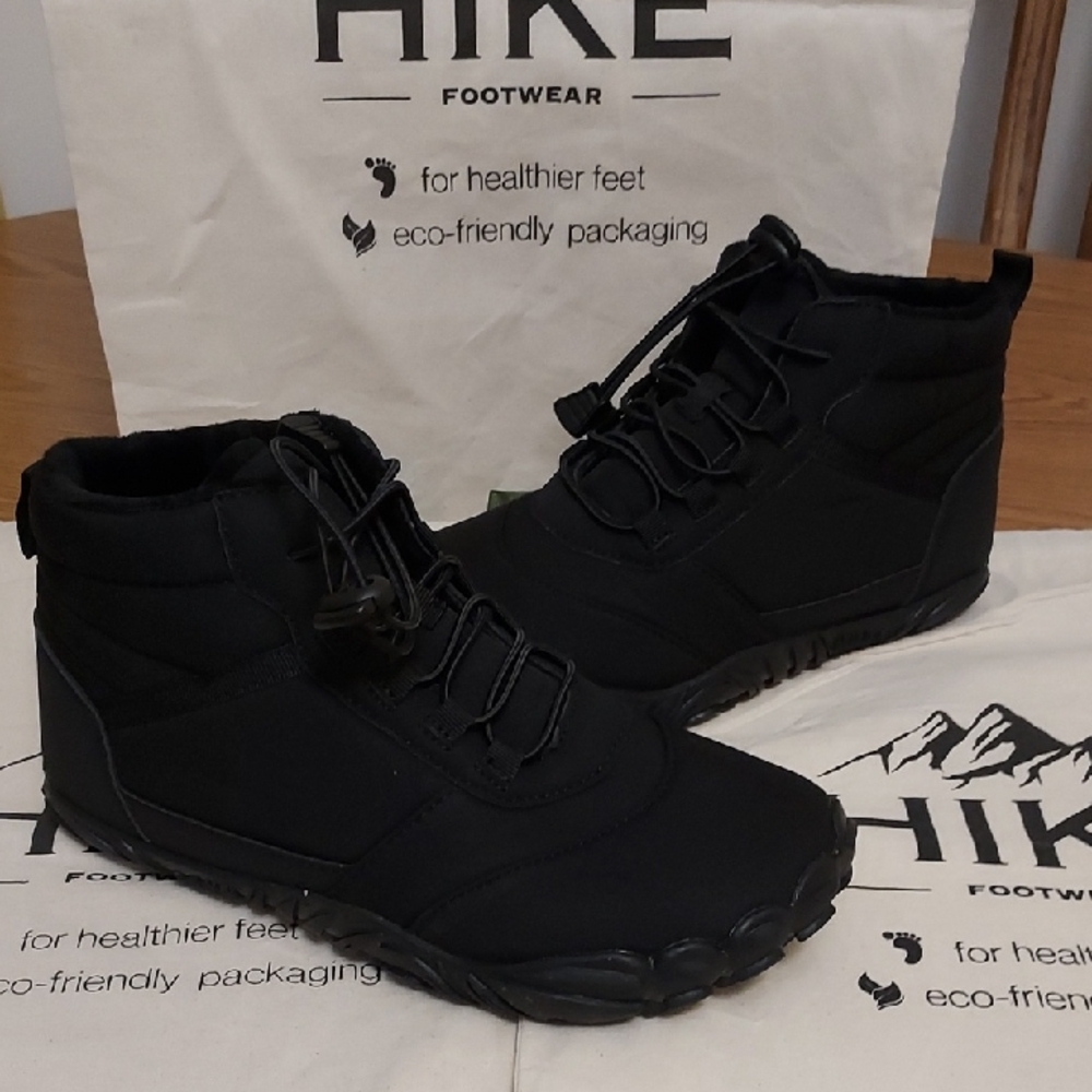 NWT HIKE Women's Black Athletic Shoes boots.  39 8-8.5